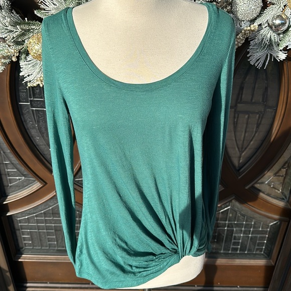 BP. Nordstrom knotted Tee Shirt 👚 - Picture 2 of 10